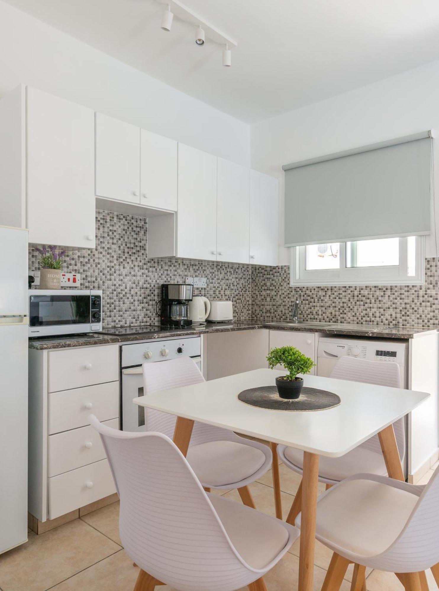 Beautiful One Bed Apartment In Пафос Екстер'єр фото