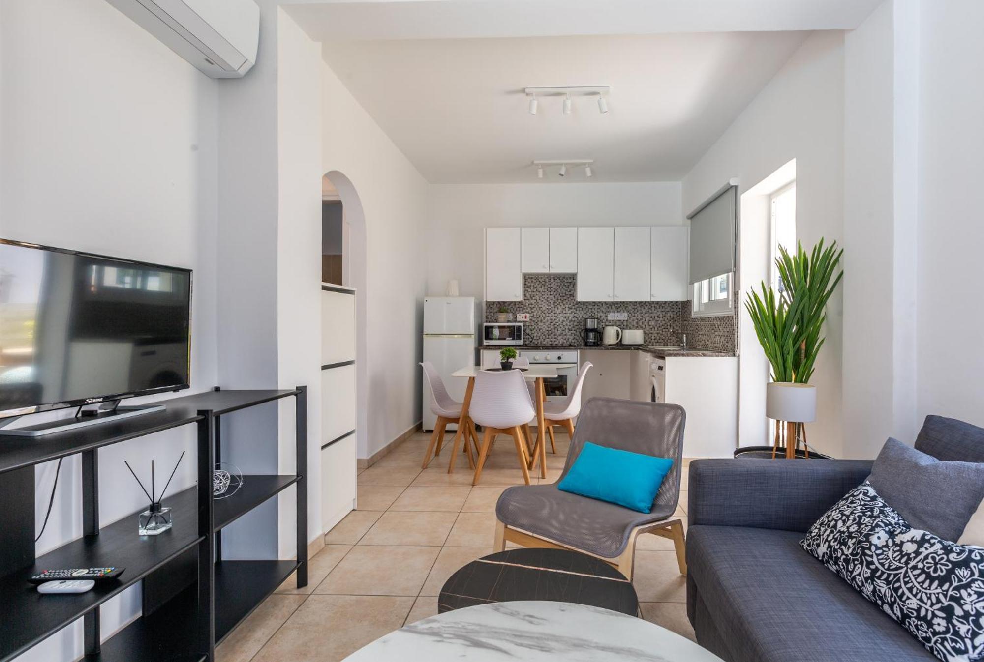 Beautiful One Bed Apartment In Пафос Екстер'єр фото