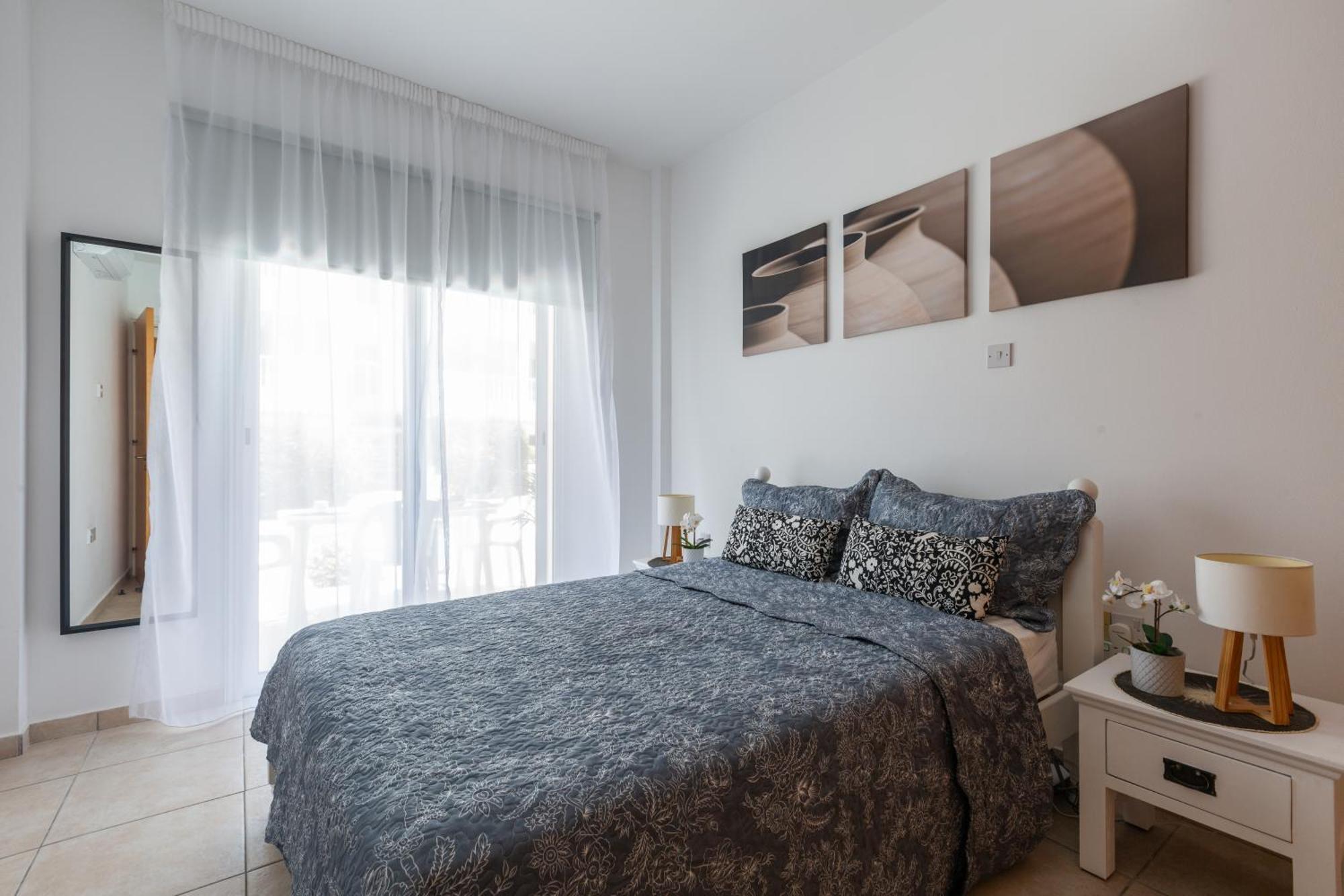Beautiful One Bed Apartment In Пафос Екстер'єр фото